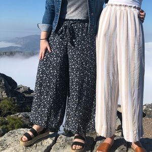 American Eagle flowy pants